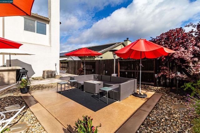 523 Whitehall Ct, Oakley, CA 94561