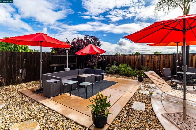 523 Whitehall Ct, Oakley, CA 94561