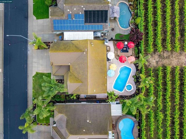 523 Whitehall Ct, Oakley, CA 94561