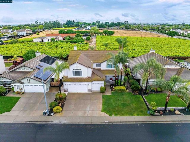523 Whitehall Ct, Oakley, CA 94561
