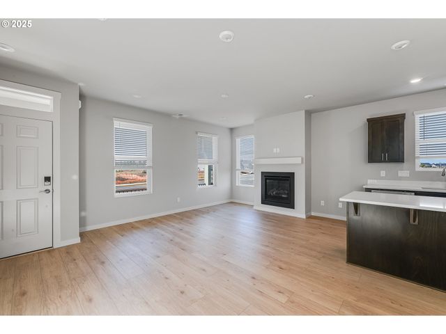 891 Legacy St, Eugene, OR 97402