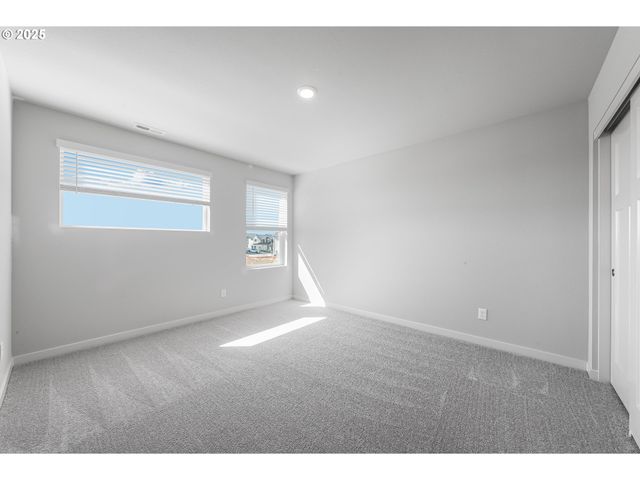 891 Legacy St, Eugene, OR 97402