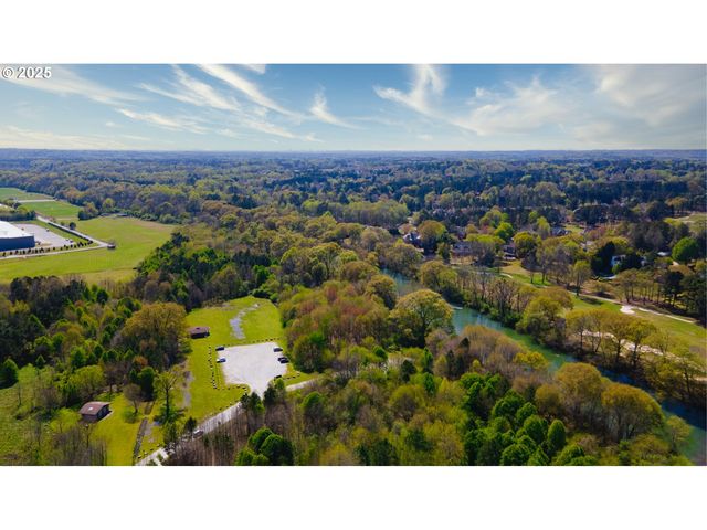 891 Legacy St, Eugene, OR 97402