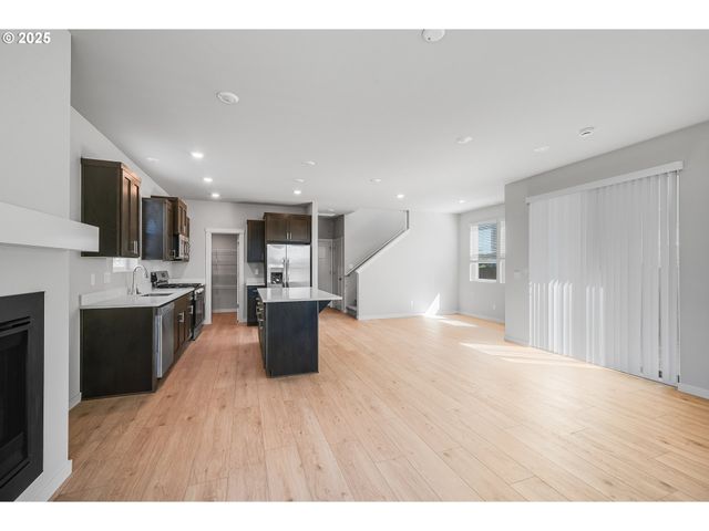 891 Legacy St, Eugene, OR 97402