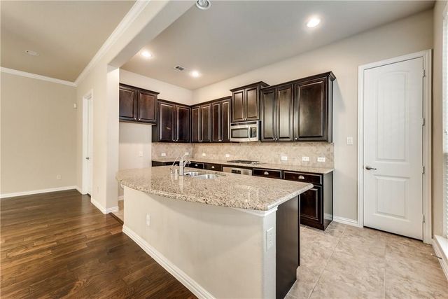 2452 Embleton Drive, Lewisville, TX 75067