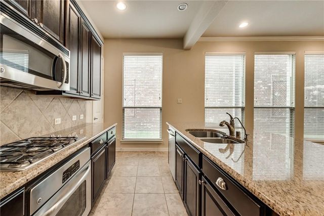 2452 Embleton Drive, Lewisville, TX 75067