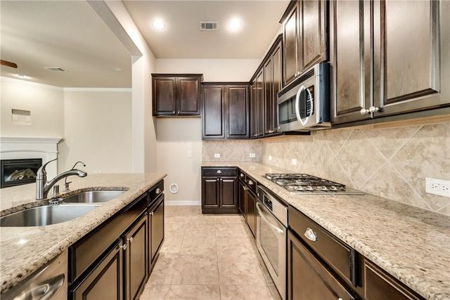 2452 Embleton Drive, Lewisville, TX 75067