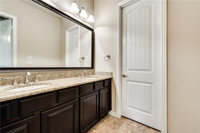 2452 Embleton Drive, Lewisville, TX 75067