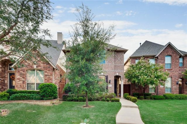 2452 Embleton Drive, Lewisville, TX 75067