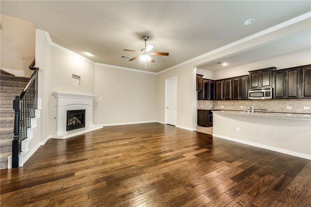 2452 Embleton Drive, Lewisville, TX 75067