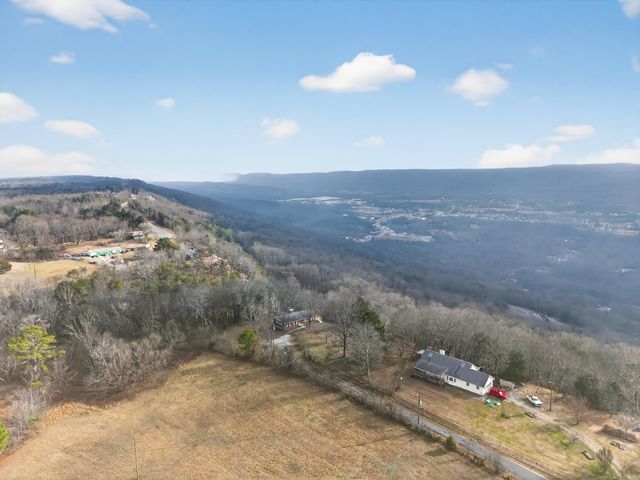 190 Adkins Lane, Trenton, GA 30752