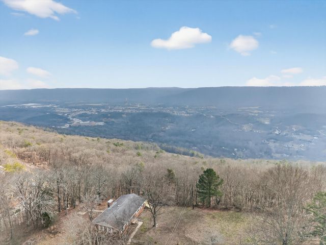 190 Adkins Lane, Trenton, GA 30752