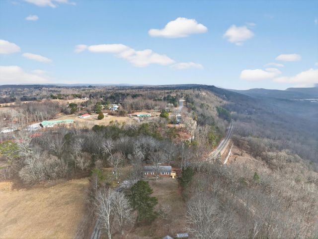 190 Adkins Lane, Trenton, GA 30752