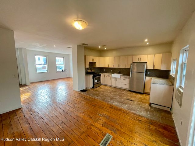 438 Carroll Street, Hudson, NY 12534