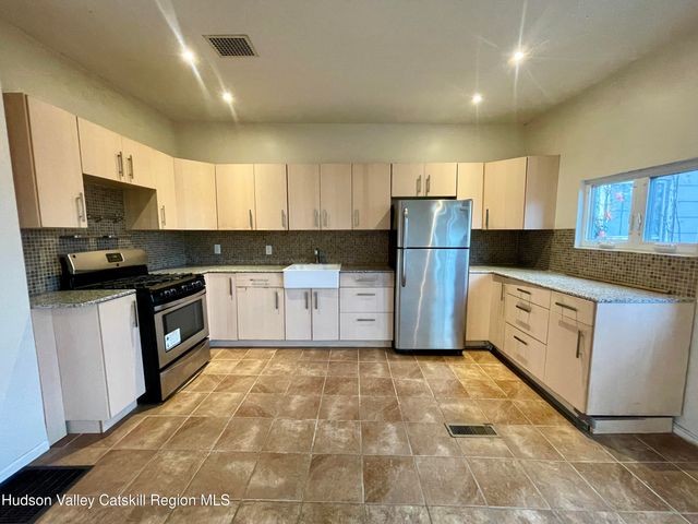 438 Carroll Street, Hudson, NY 12534