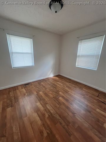 403 17th Street, Dunbar, WV 25064