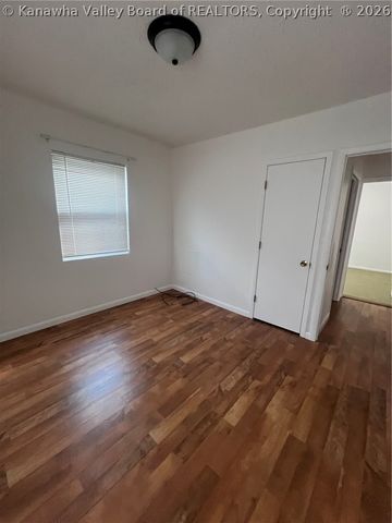 403 17th Street, Dunbar, WV 25064