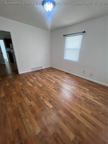 403 17th Street, Dunbar, WV 25064