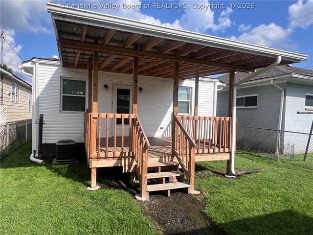 403 17th Street, Dunbar, WV 25064
