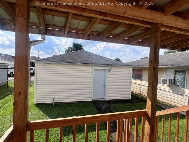 403 17th Street, Dunbar, WV 25064