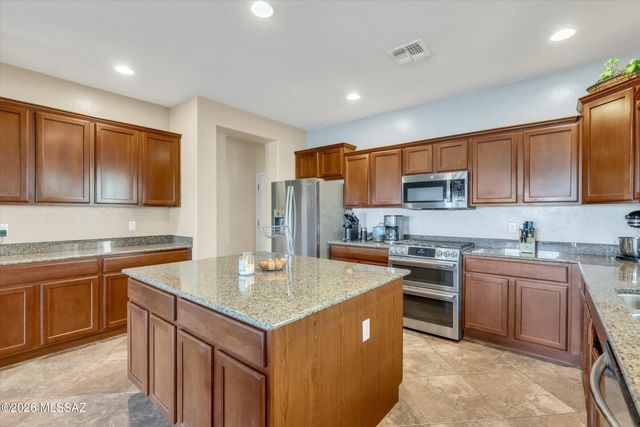6095 S Jakemp Trail, Tucson, AZ 85747