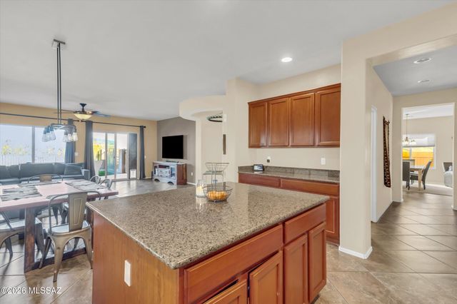 6095 S Jakemp Trail, Tucson, AZ 85747