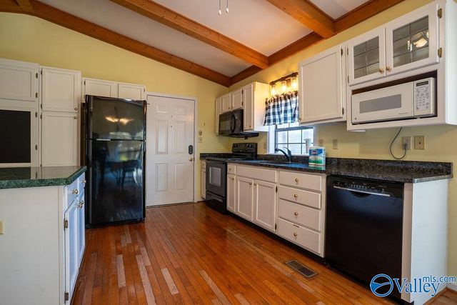 108 SE Bear Creek Road, Fort Payne, AL 35967