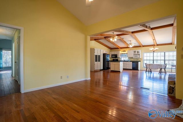 108 SE Bear Creek Road, Fort Payne, AL 35967