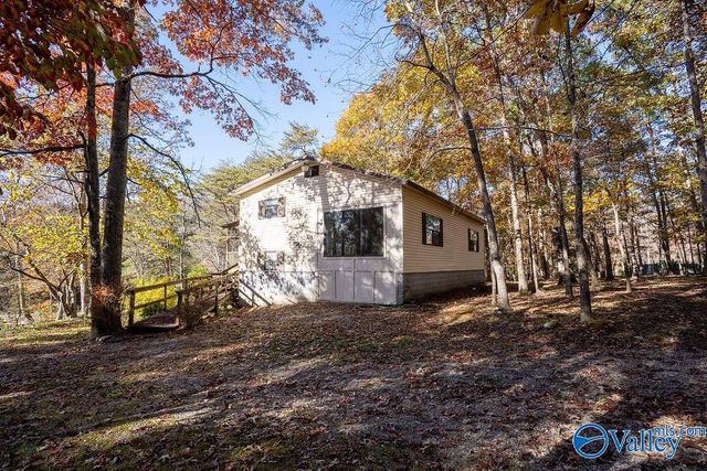 108 SE Bear Creek Road, Fort Payne, AL 35967