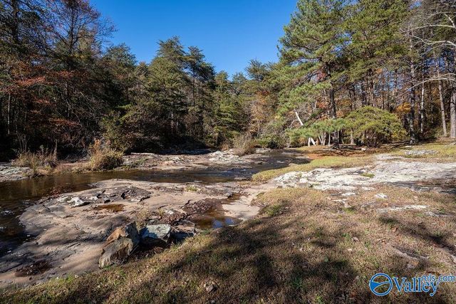 108 SE Bear Creek Road, Fort Payne, AL 35967