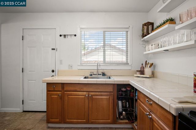 1214 Sereno Dr, Vallejo, CA 94589