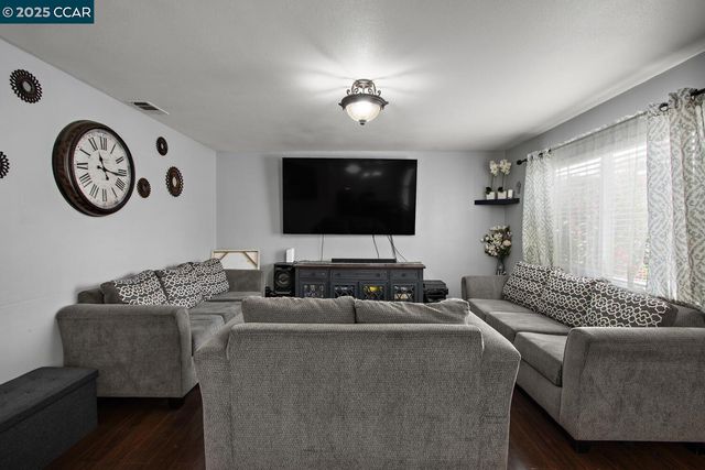 1214 Sereno Dr, Vallejo, CA 94589