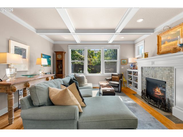 1608 Se 20TH Ave, Portland, OR 97214