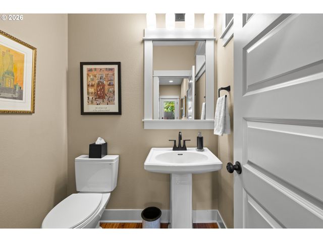 1608 Se 20TH Ave, Portland, OR 97214