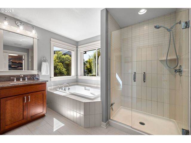 1608 Se 20TH Ave, Portland, OR 97214