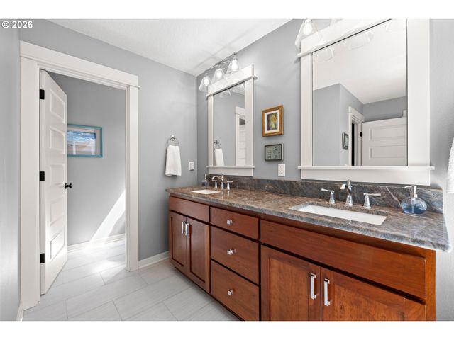 1608 Se 20TH Ave, Portland, OR 97214
