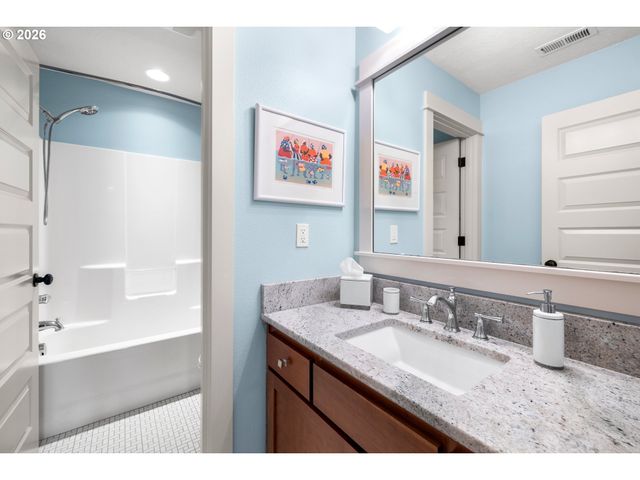 1608 Se 20TH Ave, Portland, OR 97214