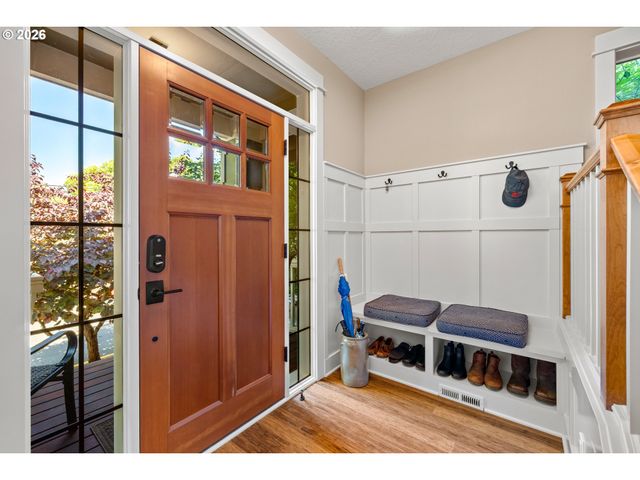 1608 Se 20TH Ave, Portland, OR 97214