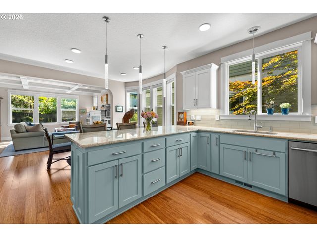 1608 Se 20TH Ave, Portland, OR 97214