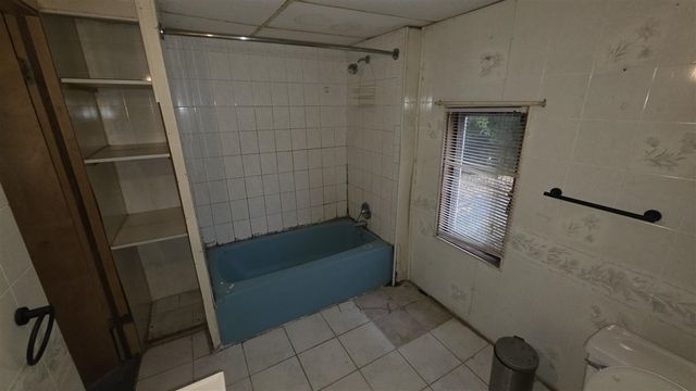 606 S Gorham Street, Jackson, MI 49203