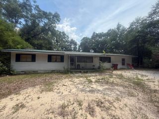 515 E Robinson Avenue, Crestview, FL 32539