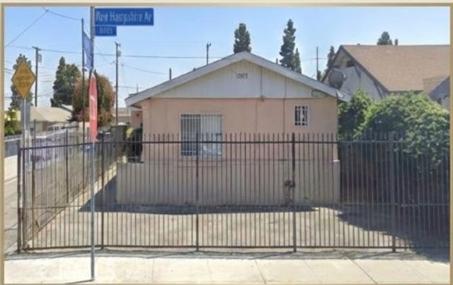 11100 S, New Hampshire, Los Angeles, CA 90044