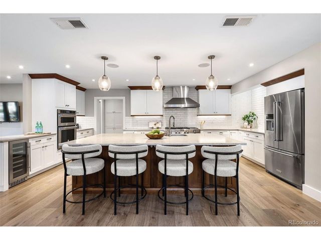 4285 S Hudson Pkwy, Englewood, CO 80113