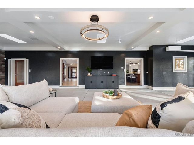 4285 S Hudson Pkwy, Englewood, CO 80113