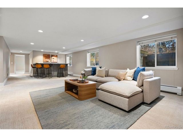 4285 S Hudson Pkwy, Englewood, CO 80113