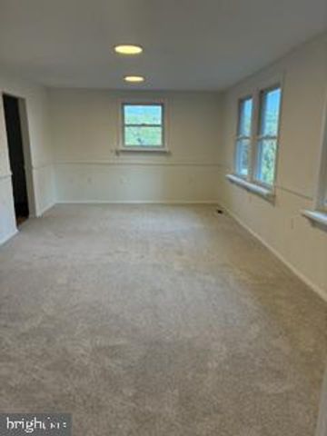 65 BUNKER LN, Etters, PA 17319