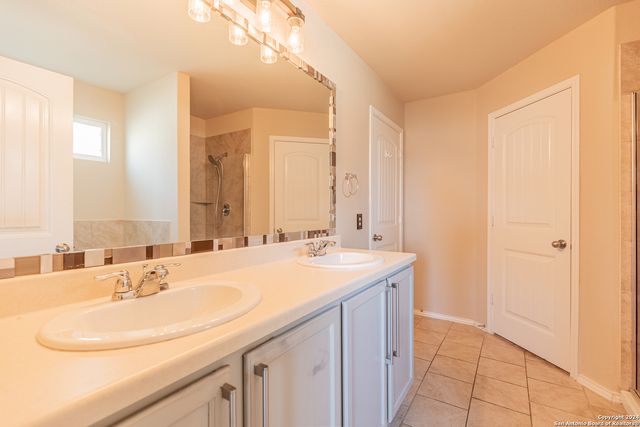 1744 EMERALD EDGE, San Antonio, TX 78245