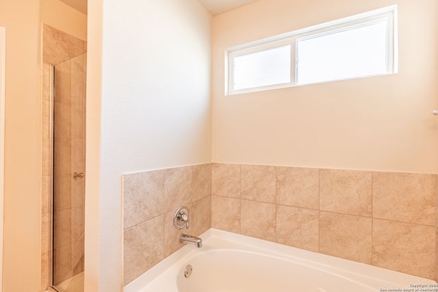 1744 EMERALD EDGE, San Antonio, TX 78245