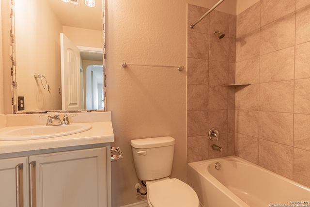 1744 EMERALD EDGE, San Antonio, TX 78245