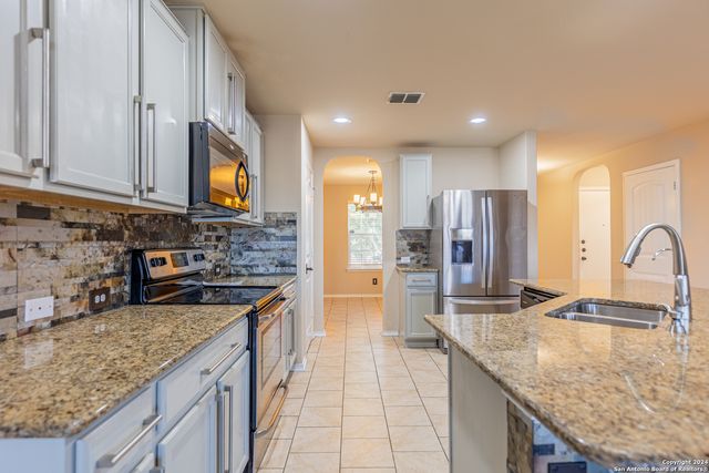 1744 EMERALD EDGE, San Antonio, TX 78245